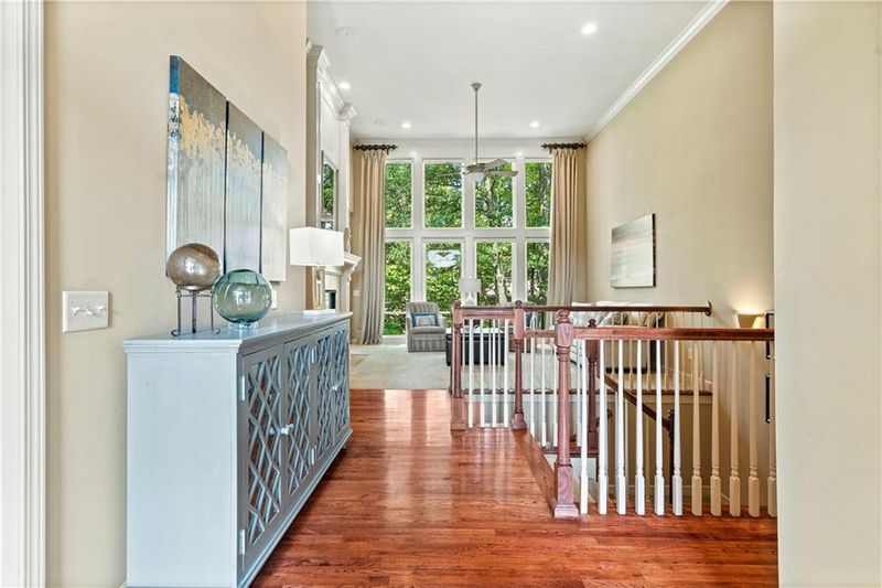306 NW Rockhill Cir, Lee's Summit, MO 64081