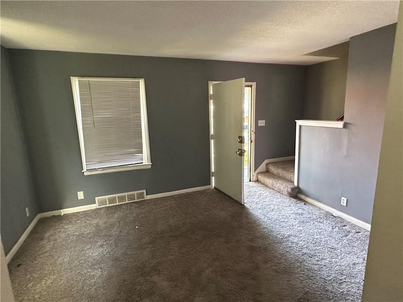 1809 E 74th Ter, Kansas City, MO 64132