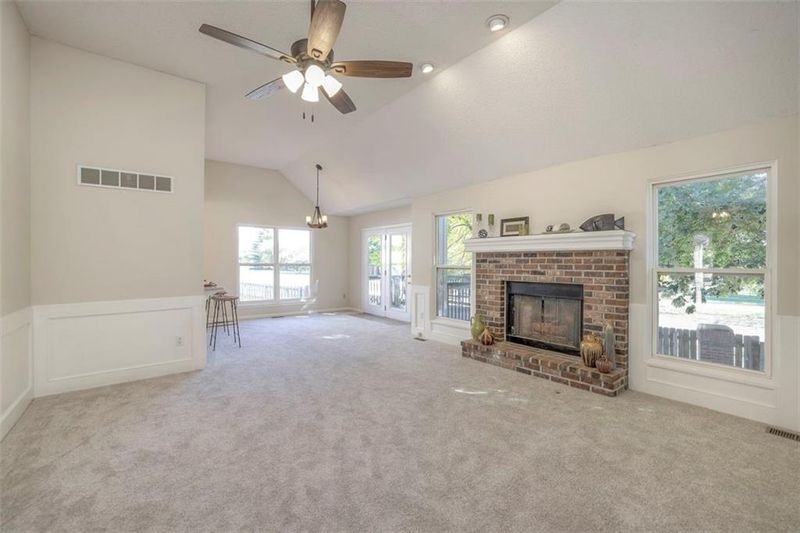 15519 Floyd St, Overland Park, KS 66223