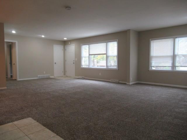 9301 Antioch Rd, Overland Park, KS 66212