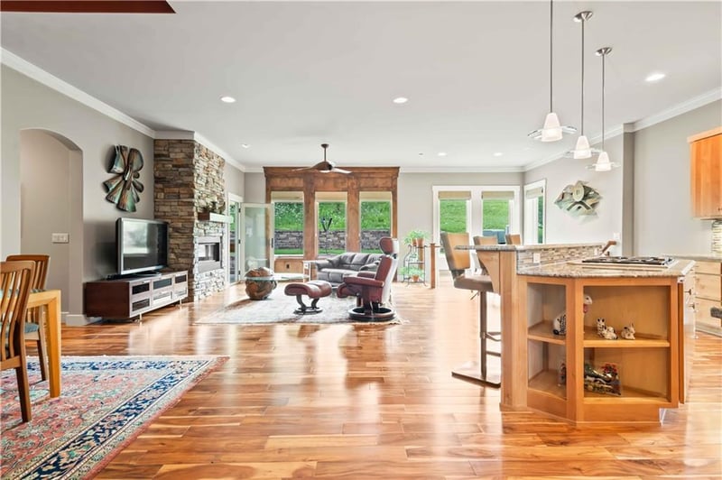 9205 Cottonwood Canyon Dr, Lenexa, KS 66219