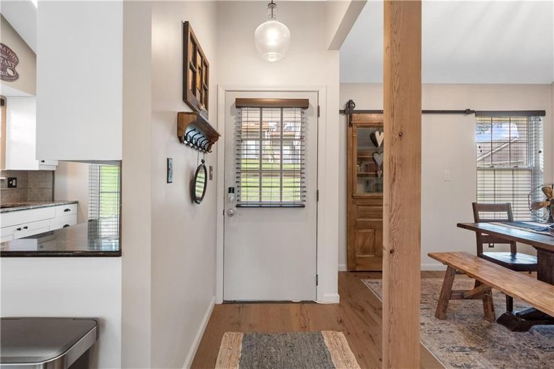 204 Bayview Dr, Lee's Summit, MO 64064