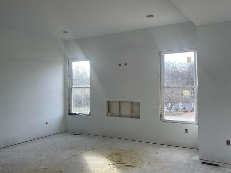 907 Charles St, Knob Noster, MO 65336