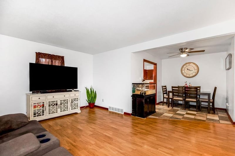 1835 Ewing Ave, Kansas City, MO 64126