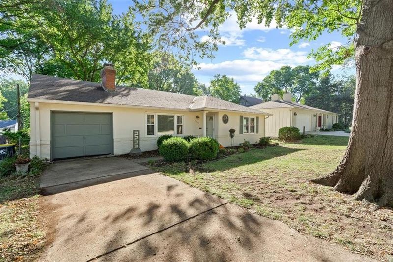 7635 Charlotte Ave, Kansas City, MO 64131