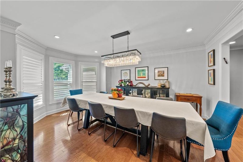 10025 Mackey Cir, Overland Park, KS 66212
