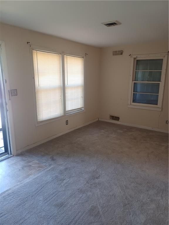 10409 E 56th St, Raytown, MO 64133
