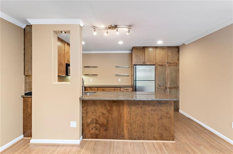 5008 Baltimore Ave #201, Kansas City, MO 64112