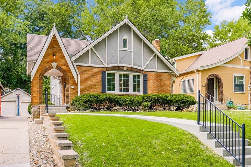 6140 Cherry St, Kansas City, MO 64110