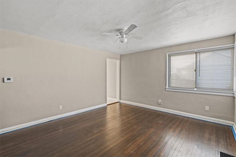 4112 Monroe Ave, Kansas City, MO 64130