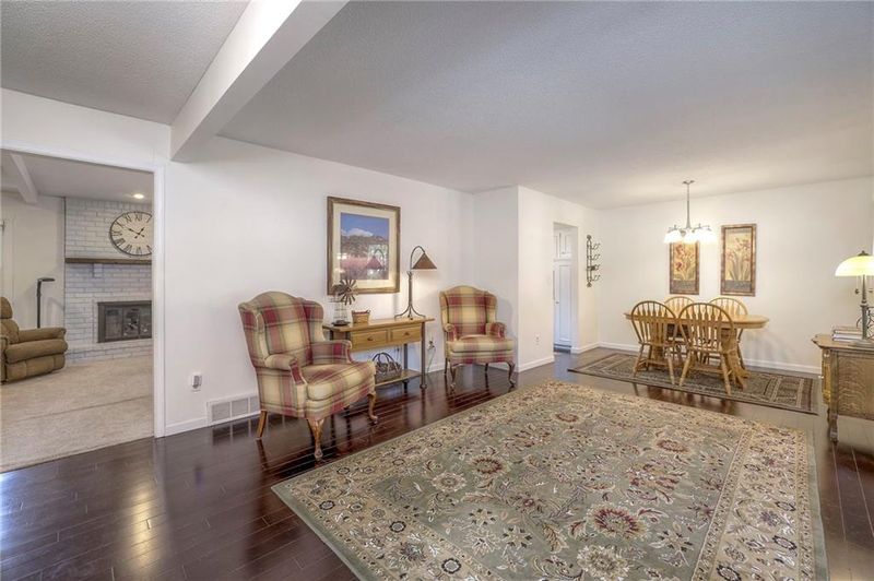 8246 Eby St, Overland Park, KS 66204