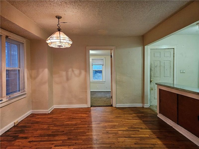 4511 Jarboe St, Kansas City, MO 64111