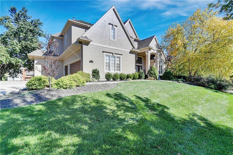 14305 Connell St, Overland Park, KS 66221