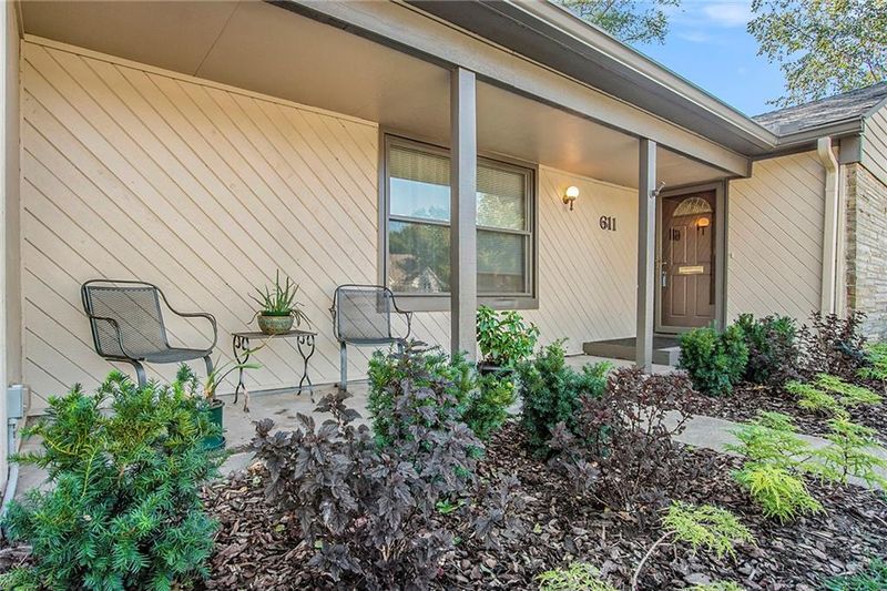 611 E 107th Ter, Kansas City, MO 64131