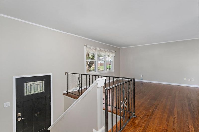 8929 Westbrooke Dr, Overland Park, KS 66212