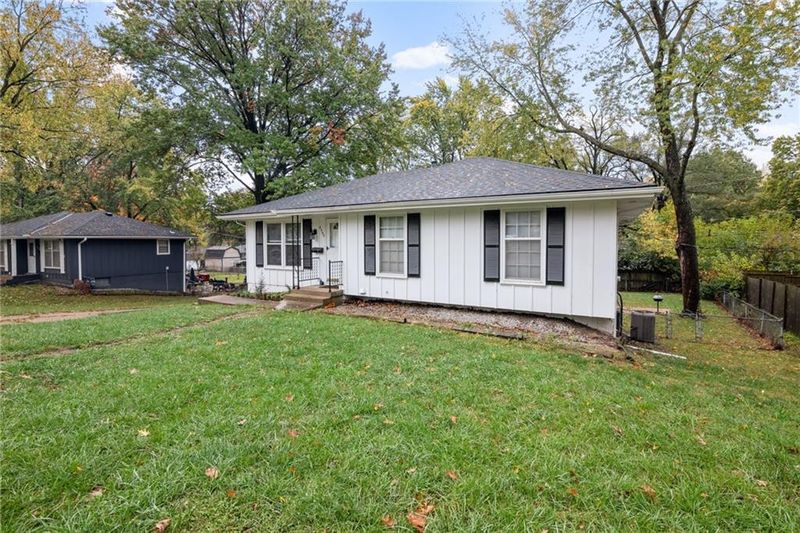 8705 E 110th Ter, Kansas City, MO 64134