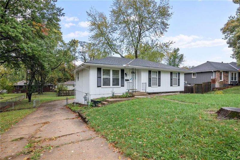 8705 E 110th Ter, Kansas City, MO 64134