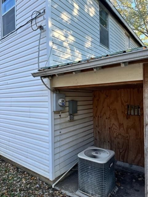 1007 N Main St, Nevada, MO 64772