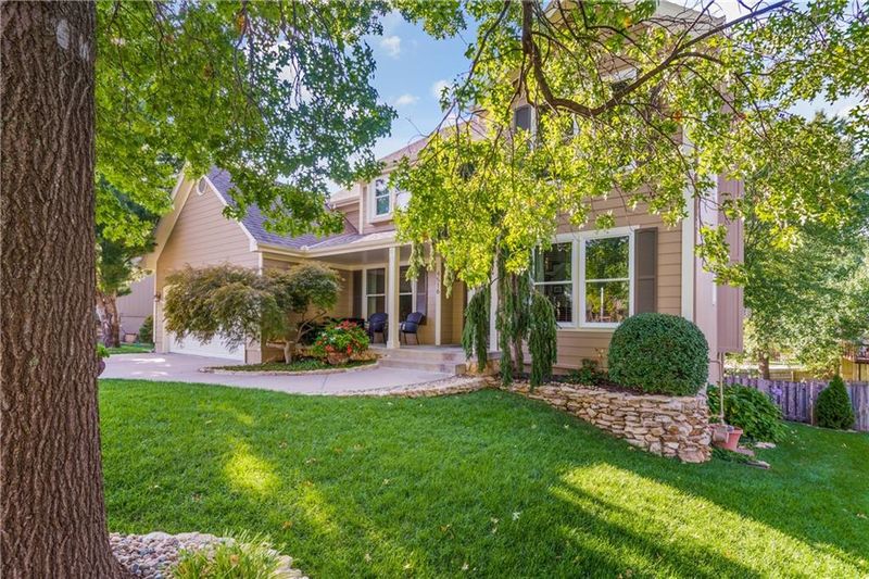 4516 NE Webster Dr, Lee's Summit, MO 64064