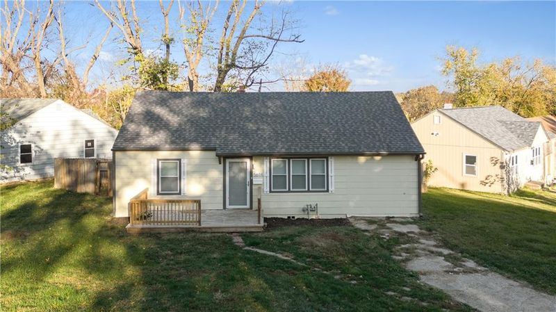 5614 Oakland Ave, Kansas City, MO 64129