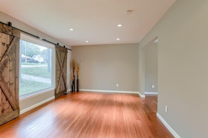 5206 Hardy St, Overland Park, KS 66202