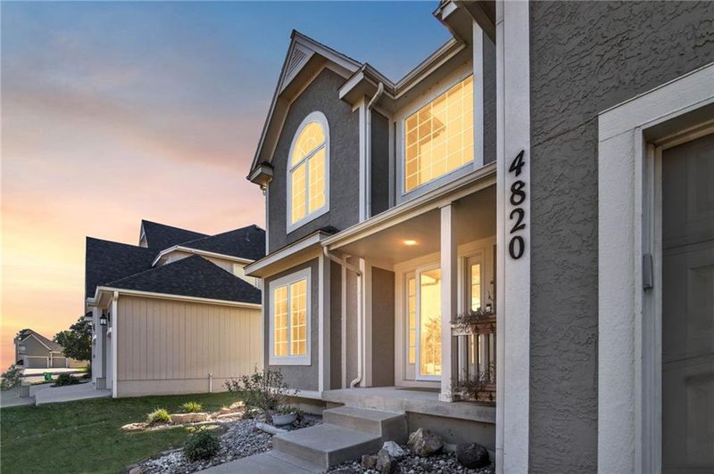 4820 W 162nd St, Overland Park, KS 66085