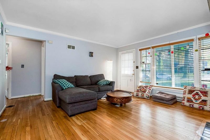 1152 E 77th Ter, Kansas City, MO 64131