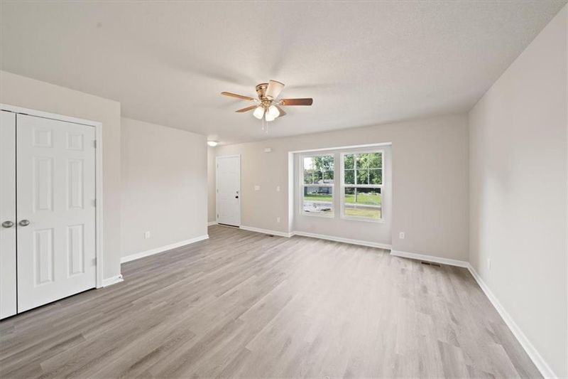 1400 E 80th St, Kansas City, MO 64131