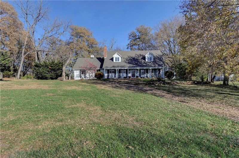 9801 Grandview Rd, Kansas City, MO 64137