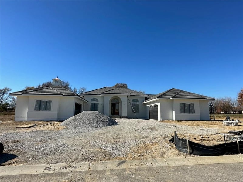 7540 NW Fawn Cir, Parkville, MO 64152