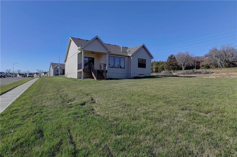 1802 E 127th Ter, Kansas City, MO 64145