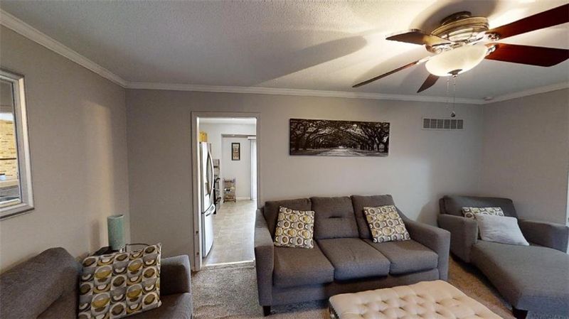 16008 E 40th Ter S, Independence, MO 64055