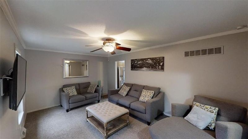 16008 E 40th Ter S, Independence, MO 64055