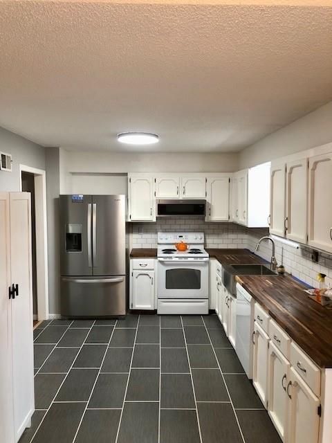 15 NE 90th Ter, Kansas City, MO 64155