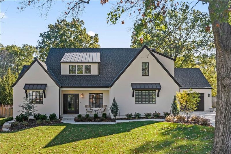 5823 Howe Dr, Fairway, KS 66205