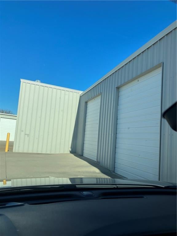 13651 Oak St, Kansas City, MO 64114
