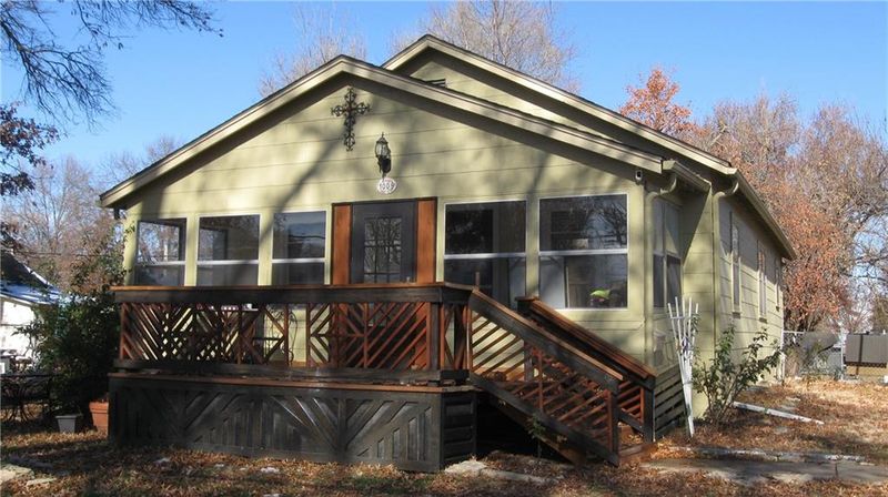 1009 W 6th St, Ottawa, KS 66067