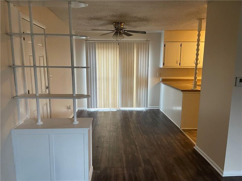 11303 Spring Valley Rd, Kansas City, MO 64134