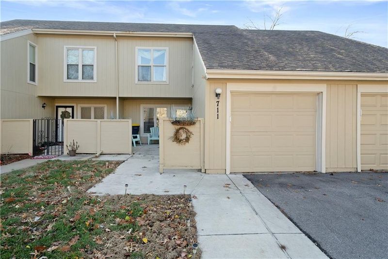 711 E 122nd St, Kansas City, MO 64146