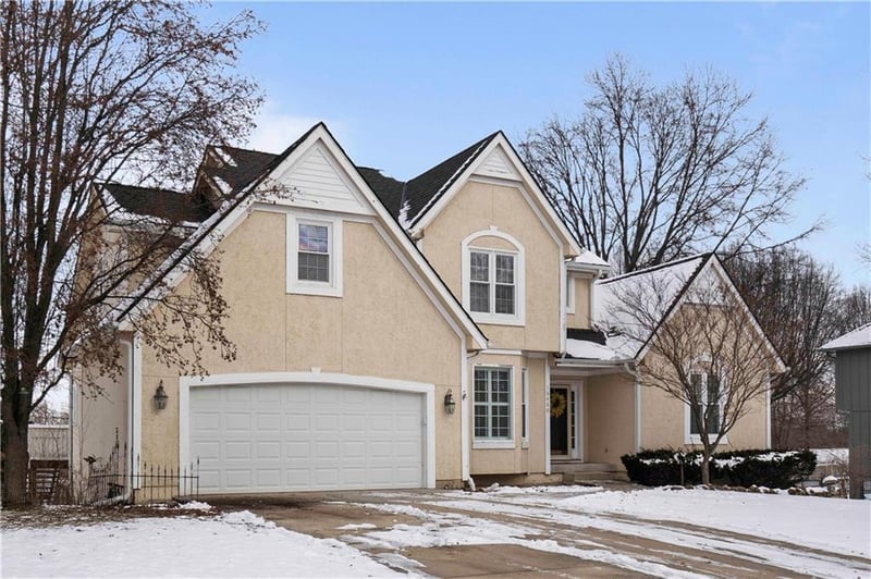 16400 Poplar Ave, Kansas City, MO 64136