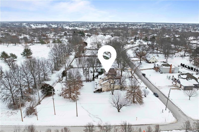 16400 Poplar Ave, Kansas City, MO 64136