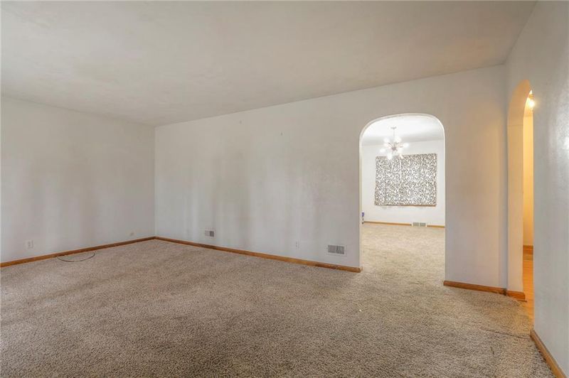 10615 Eastern Ave, Kansas City, MO 64134
