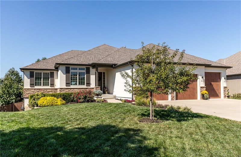 5014 Noland Rd, Shawnee, KS 66216