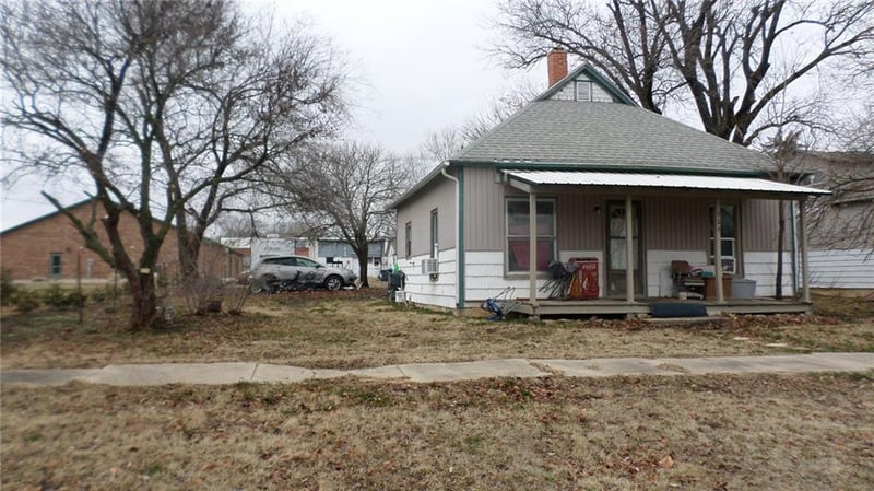 409 Kelly St, Waverly, KS 66871