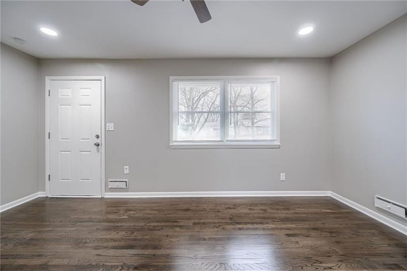 7402 E 112th St, Kansas City, MO 64134