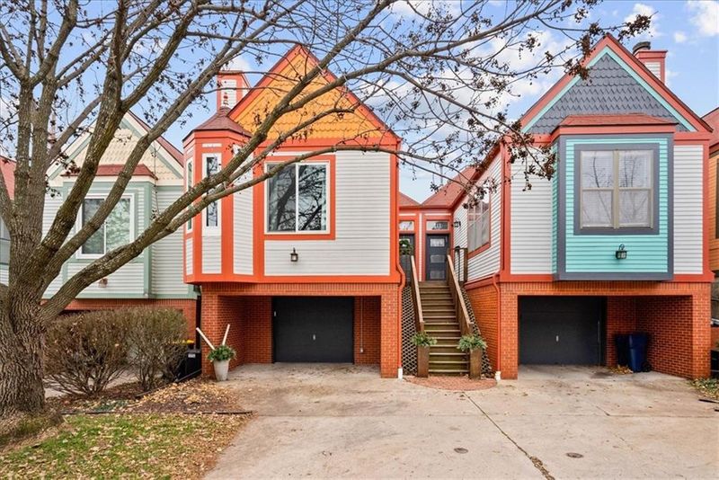 119 E 29 St, Kansas City, MO 64108