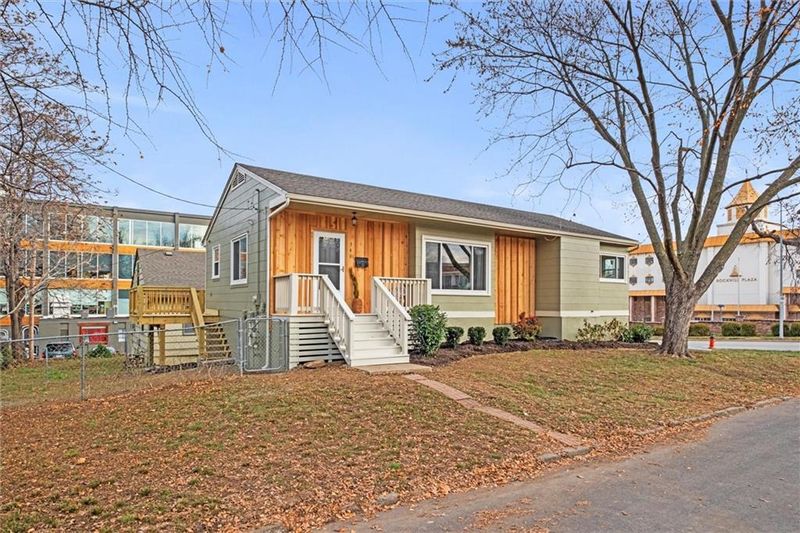 740 E 63rd Ter, Kansas City, MO 64110