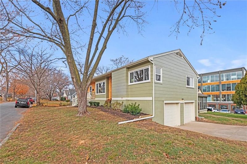 740 E 63rd Ter, Kansas City, MO 64110