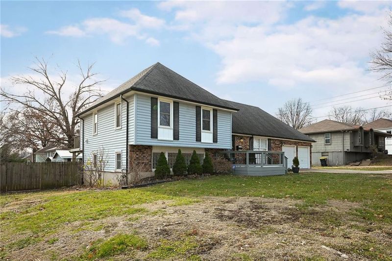 7607 E 118th Ter, Kansas City, MO 64134