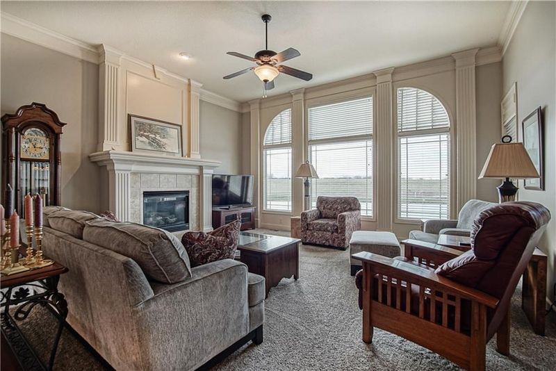 1317 Wiltshire Blvd, Raymore, MO 64083